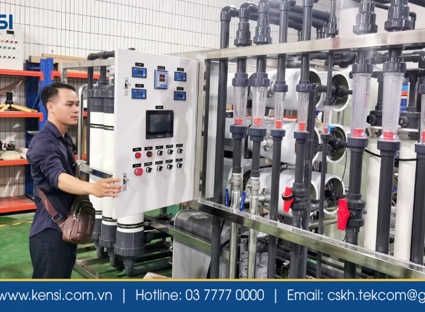 Lắp đặt máy lọc nước công nghiệp dùng trong ngành cơ khí